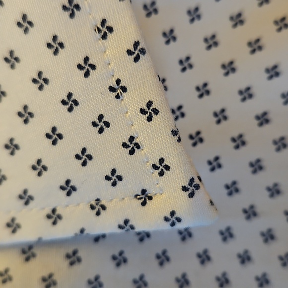 Shirt - Picture 3 of 4